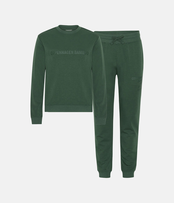 Grönt joggingset i bambu med logotyp