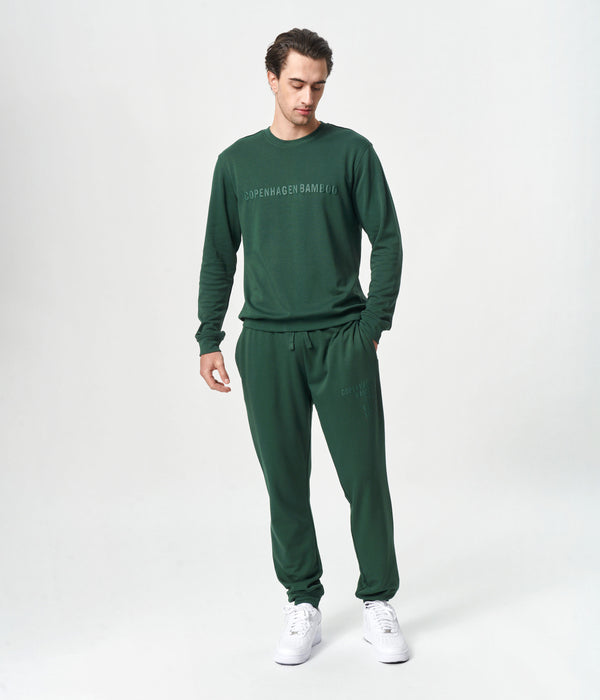 Grönt joggingset i bambu med logotyp