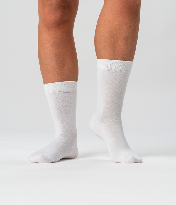 Bambupaket - T-shirt &amp; Maxitrosor &amp; Strumpor - Vit