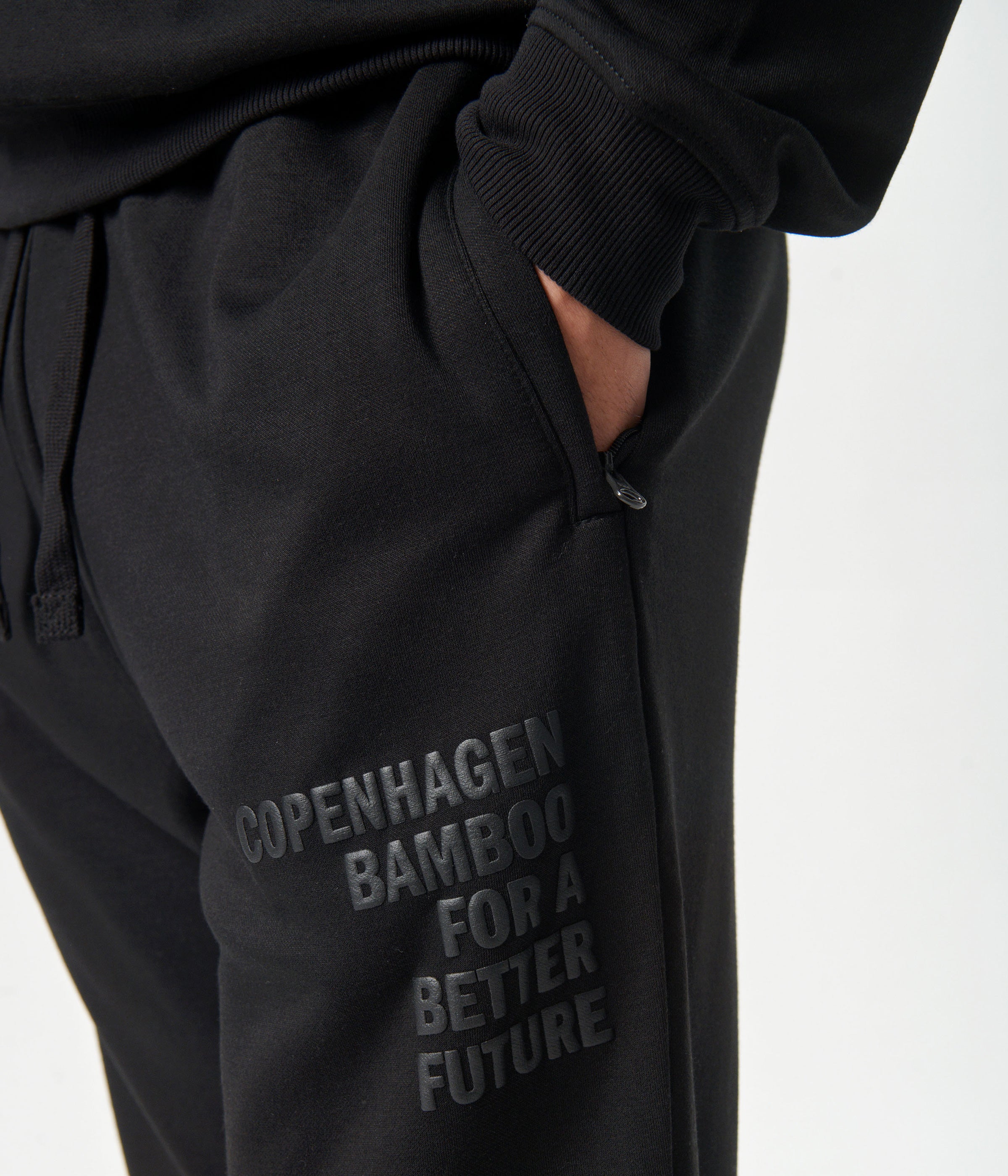 Sort bambus hoodie joggingsæt med lynlås    Copenhagen Bamboo