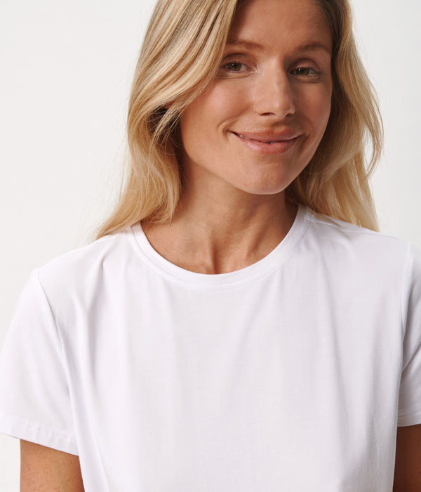 Bambupaket - T-shirt &amp; Maxitrosor &amp; Strumpor - Vit